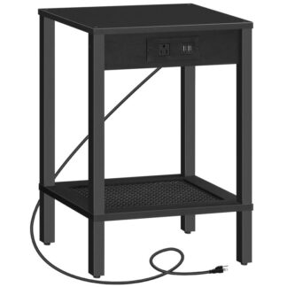 Bijzettafel met laadstation, Bijzettafel met USB-poorten en stopcontact, Nachtkastje met opbergplank, Namaak rotan decoratie, voor Woonkamer, Slaapkamer, Zwart