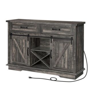 Шкаф для винного бара с розеткой питания, 53.9-дюймовый кофейный шкаф на фермерский дом с 2 ящики, раздвижные двери сарая, Держатели и винную стойку для x, Винтажный серый