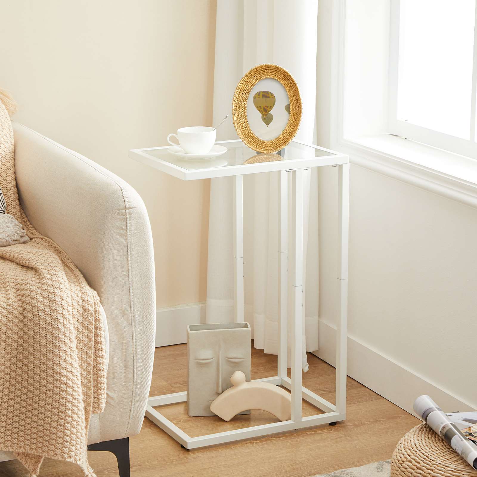 Weißer C-förmiger Beistelltisch aus gehärtetem Glas mit Metallrahmen, Multifunktionaler Snack im modernen Stil & Laptop-Beistelltisch für kleine Räume, Sofa, Couch und Bett - Bild 4