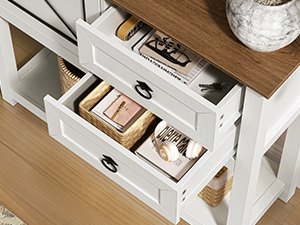 طاولة وحدة التحكم