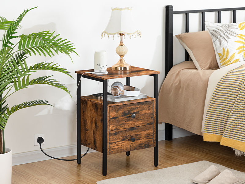 Príručný stolík s nabíjacou stanicou