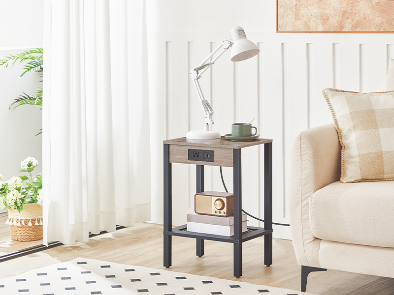 Beistelltisch mit Ladestation