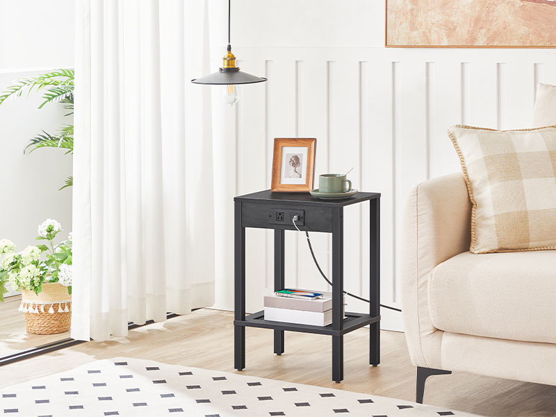 Koncový stôl s nabíjacou stanicou