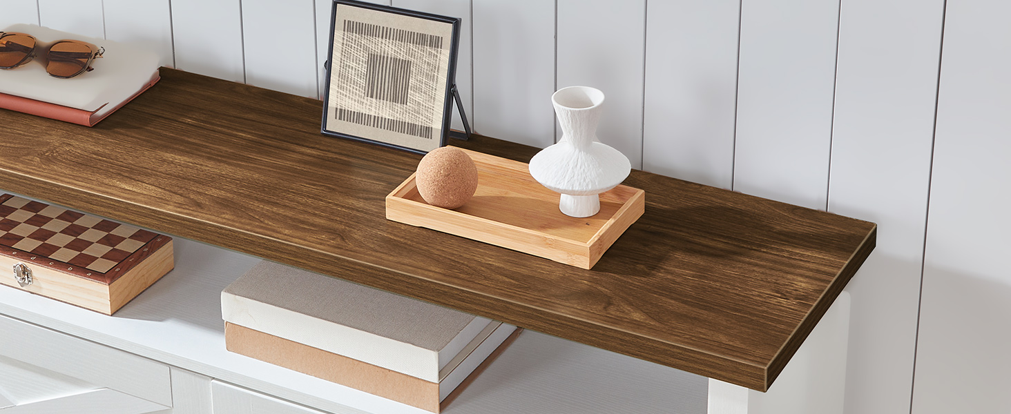 Kapea sohvapöytä kaapeilla