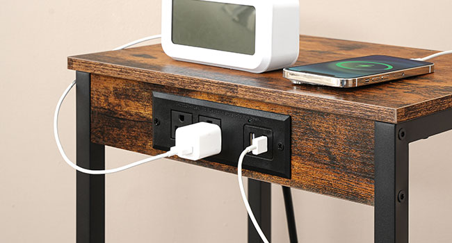 Beistelltisch mit Ladestation