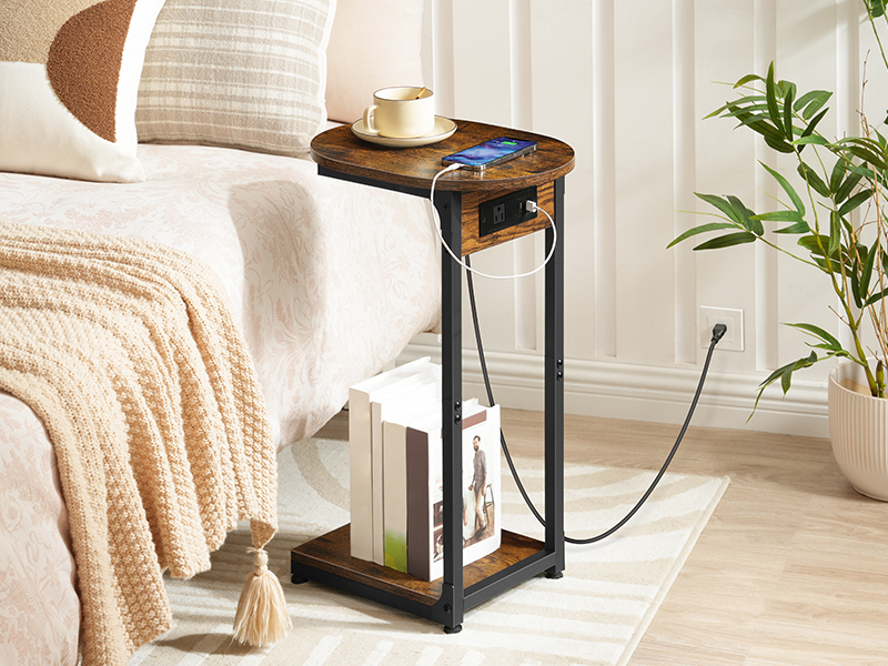 C-förmiger Beistelltisch