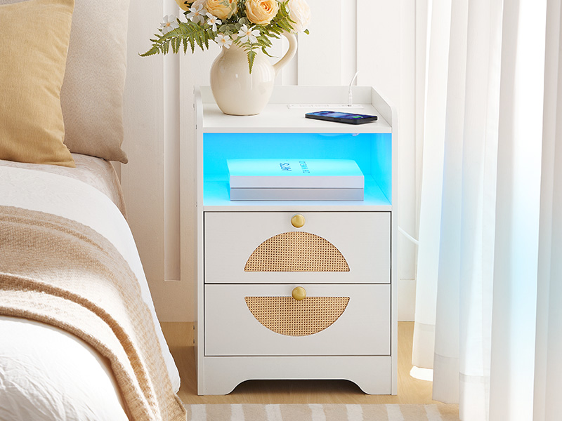 table d'appoint avec station de recharge