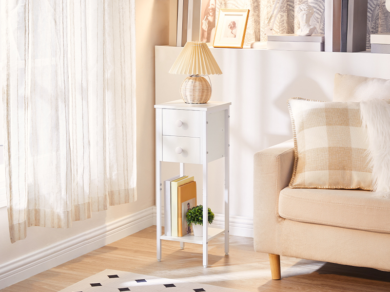 λευκό κομοδίνο