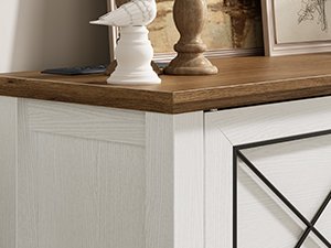 طاولة وحدة التحكم