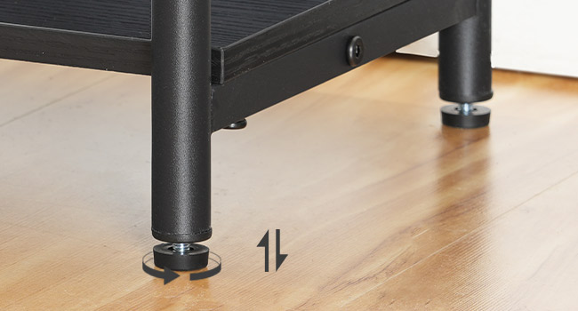 طاولة نهاية مع محطة شحن