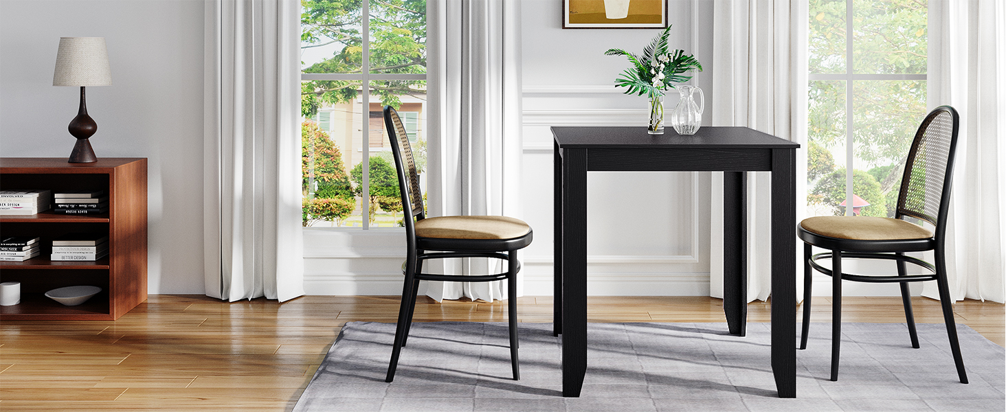 طاولة الطعام