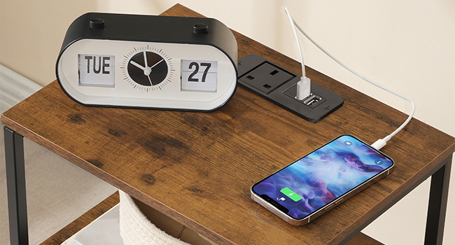 Koncový stolík pohovky