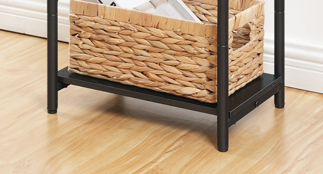 منضدة مع محطة شحن