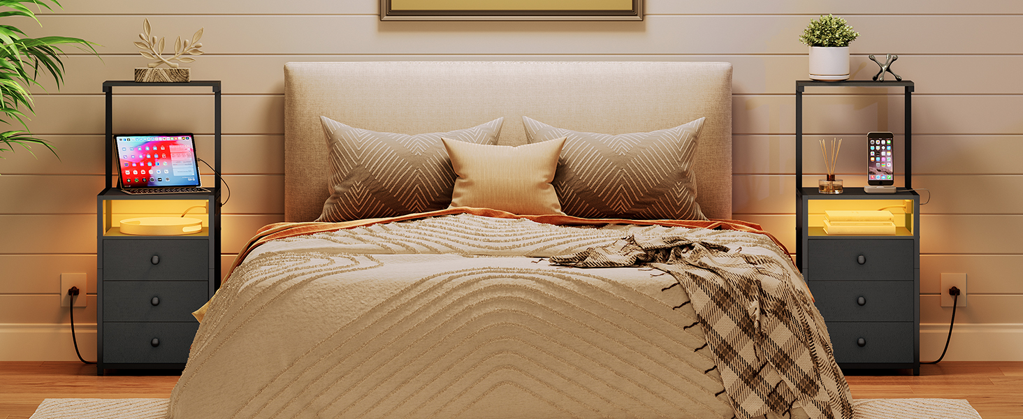  Nachttisch mit Ladestation