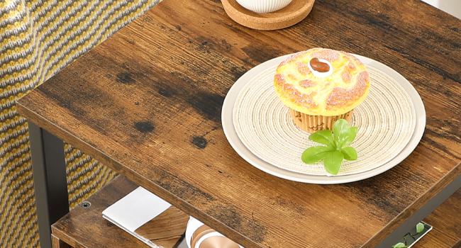 Koncový stolík pohovky