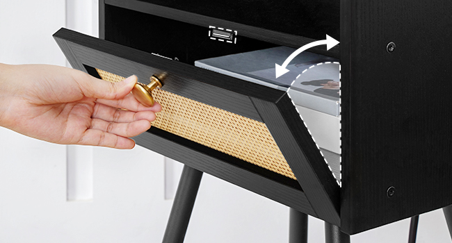 nattbord med ladestasjon