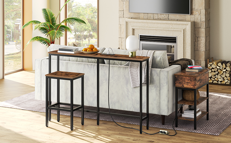 atrás da mesa do sofá