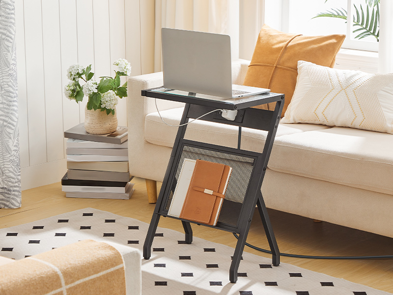 Приставний столик Z-подібної форми