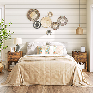 тумбочка з зарядною станцією