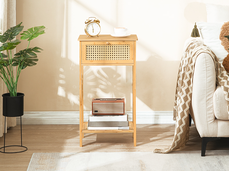 Высокая тумбочка